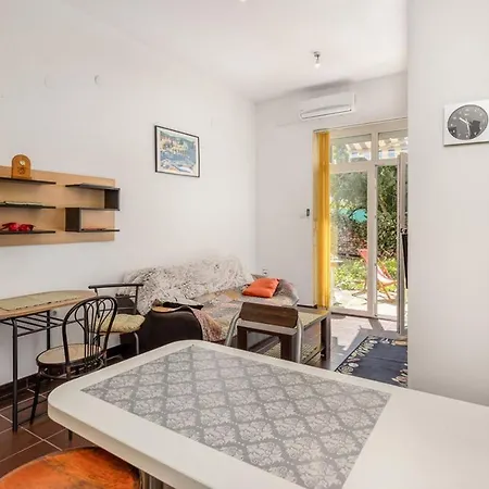 - 23822 * Novi Vinodolski