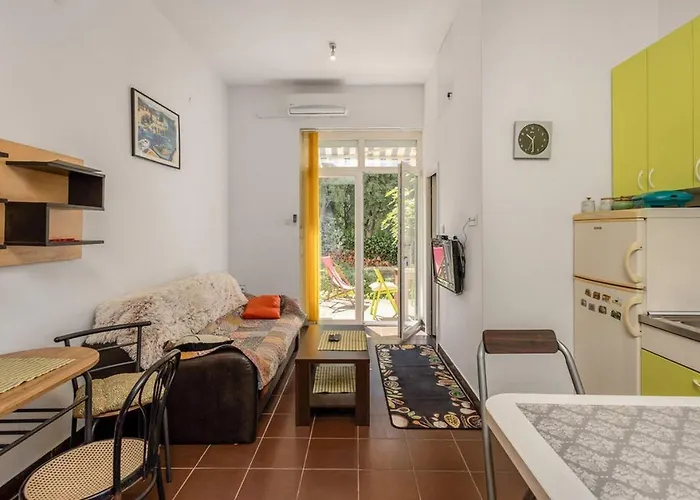 - 23822 Novi Vinodolski