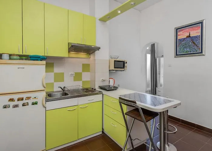 - 23822 Novi Vinodolski